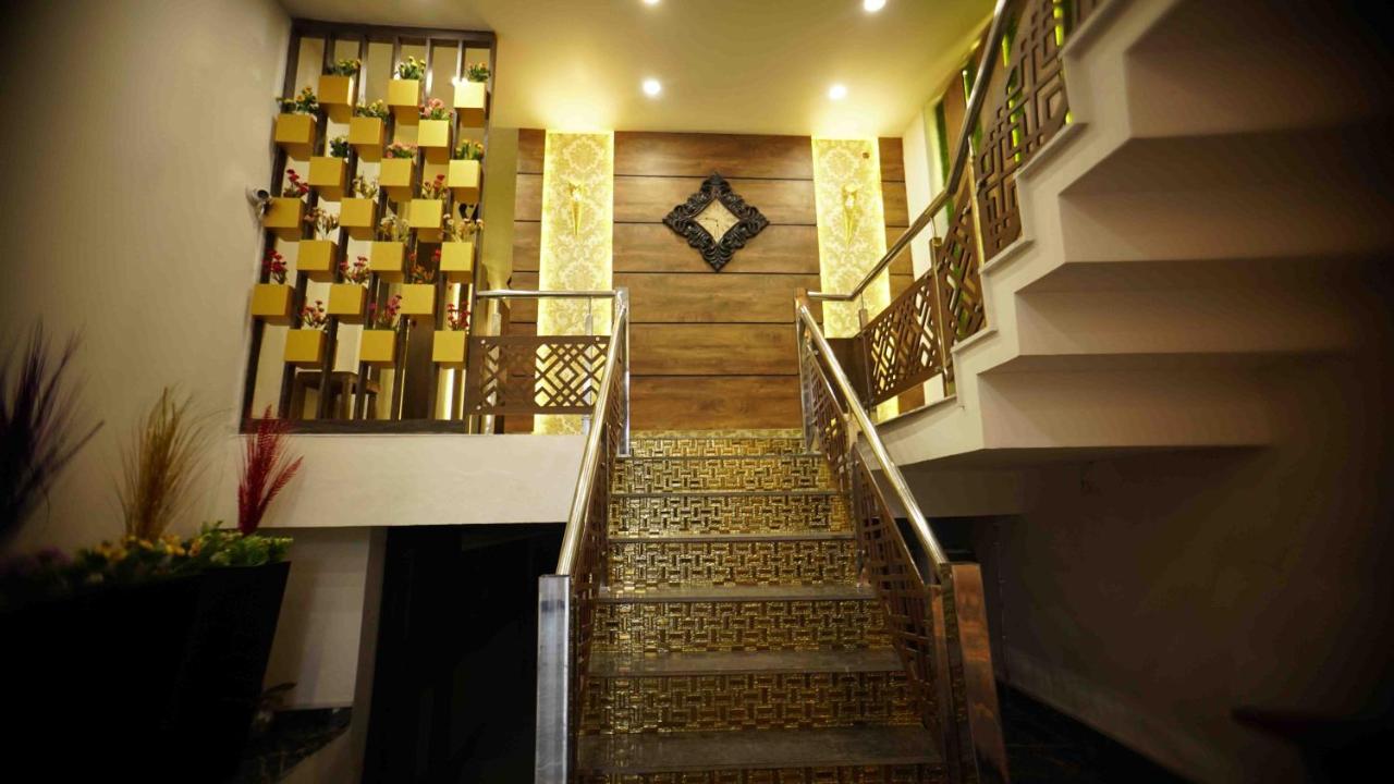 Hotel Soluxe Yamunānagar Екстериор снимка