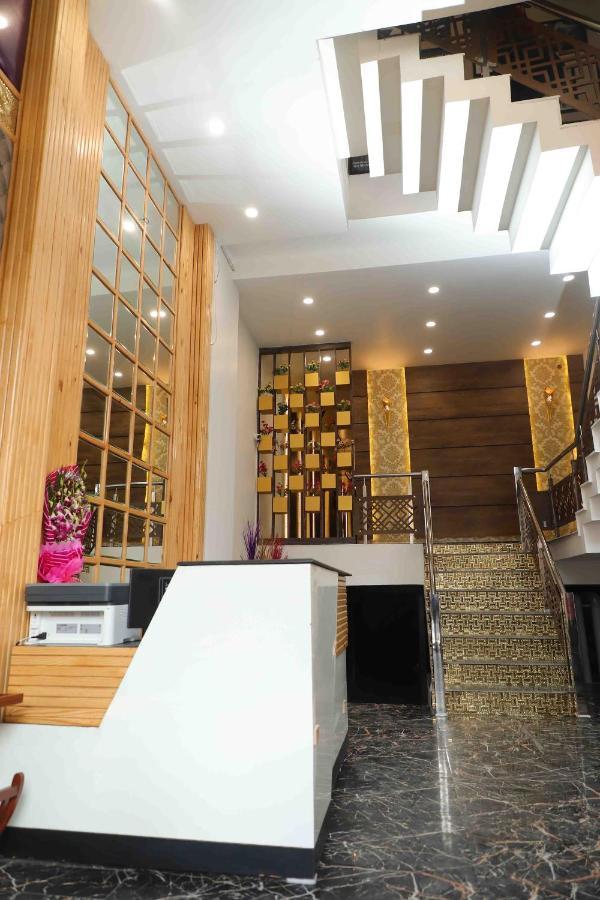 Hotel Soluxe Yamunānagar Екстериор снимка
