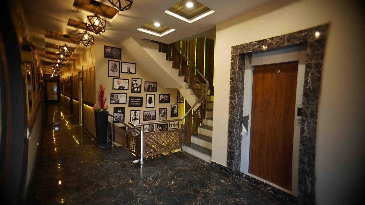 Hotel Soluxe Yamunānagar Екстериор снимка